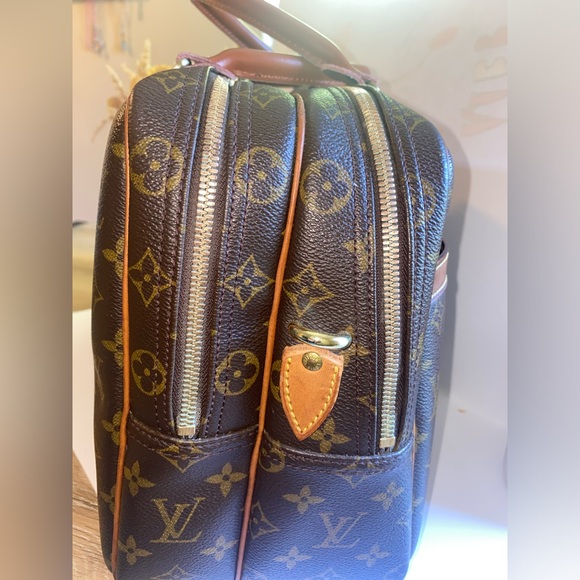 Louis Vuitton authentic large monogram reporter PM shoulder bag - Picture 11 of 13